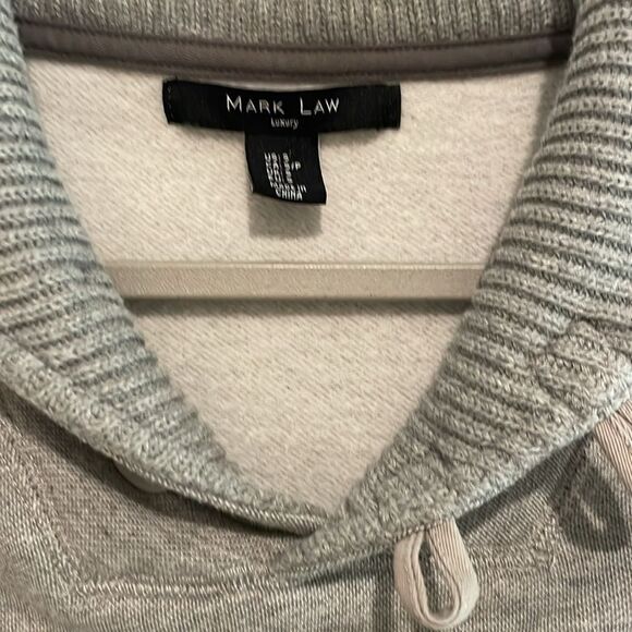 MARK LAW Luxury Men’s Sweatshirt with Sweater Collar and buttons - Picture 4 of 12